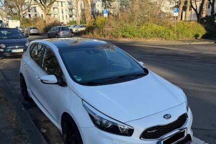 Kia ceed / Ceed 93.000 km 12.490 &euro; Köln 50827