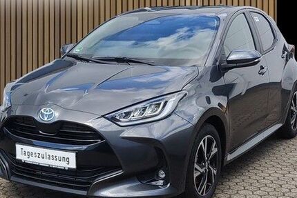 Toyota Yaris 1.100 km 24.990 &euro; Leverkusen 51381