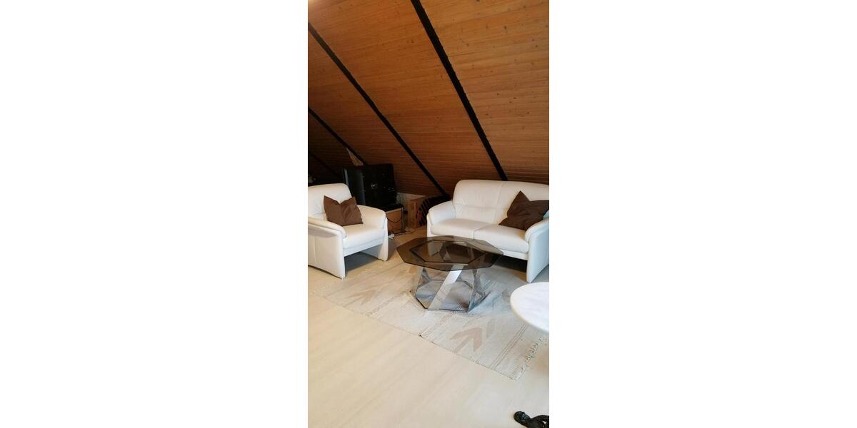 Dachgeschoßwohnung Troisdorf - 1 Zimmer, 38 m&sup2;, 700&euro; | Angebot:25404195