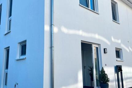 Haus Bergisch Gladbach - 5 Zimmer, 123 m&sup2;, 1.995&euro; | Angebot:25378278