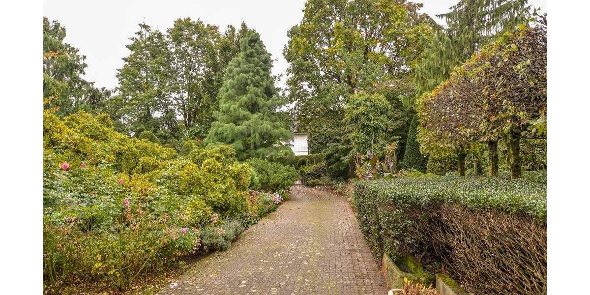 Möbilierte Einliegerwohnung für weibliche Mieterin ab 40 Jahren, wegen des hohen Alters der Vermieter, in einem sehr ... 2 zimmer