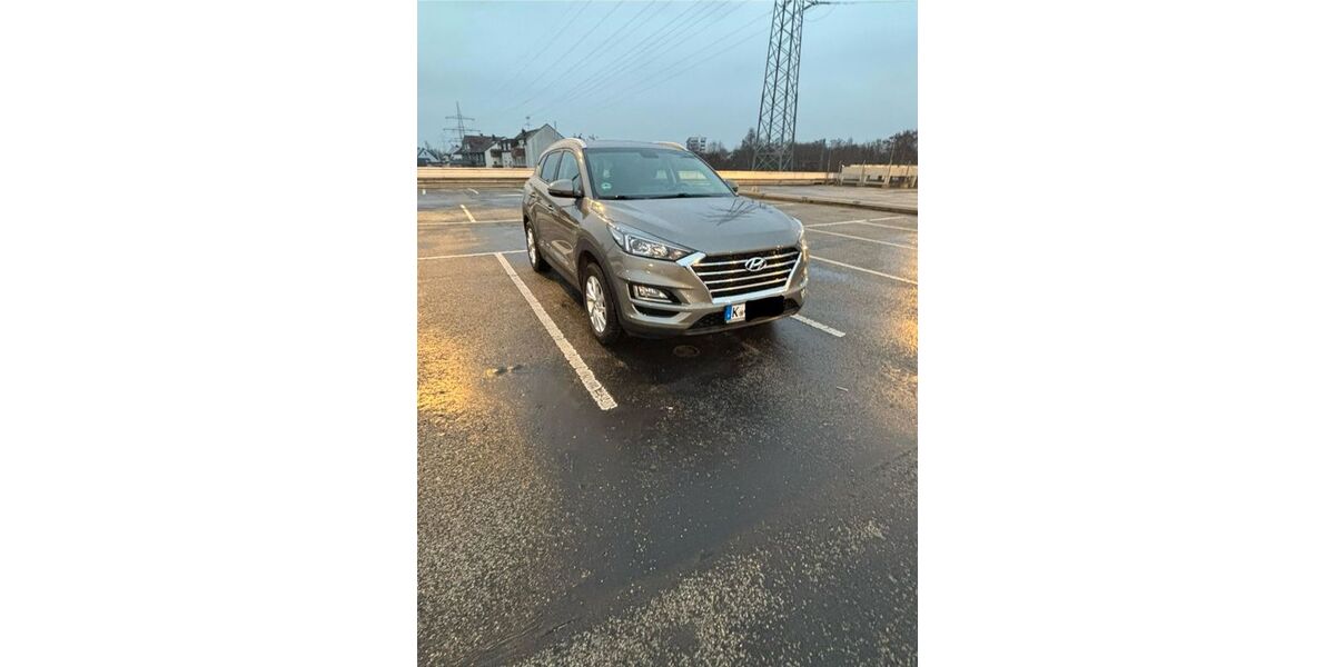 Hyundai TUCSON 108.000 km 16.000 &euro; Koln 51061