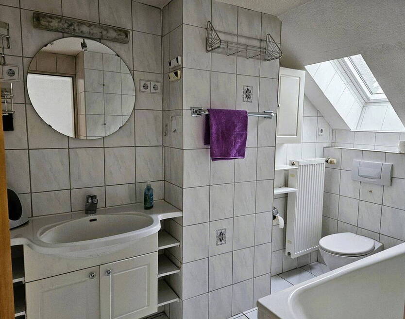 Charmantes Zweifamilienhaus mit großem Garten