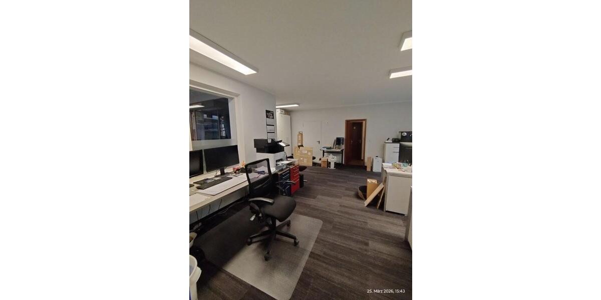 Köln-Ehrenfeld (Bickendorf) U-Bahn-Haltestelle Akazienweg freitragende Lagerhalle mit Büro und Ausstellungsfläche (ca. 850 m²) + Außenfläche - Gewerbeobjekt Köln Ehrenfeld | Angebot:26794414