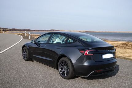 Tesla Model 3 25.250 km 40.950 &euro; Dormagen 41539