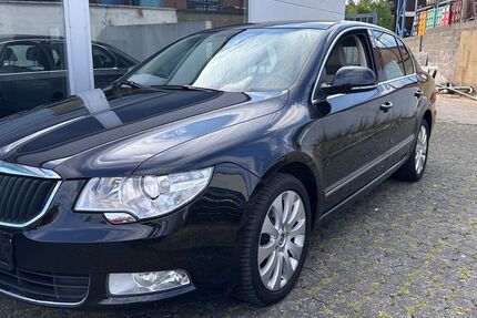 Skoda Superb 122.000 km 8.699 &euro; Erftstadt 50374