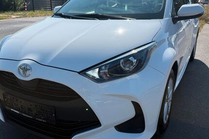 Toyota Yaris 35.950 km 12.990 &euro; Bornheim 53332