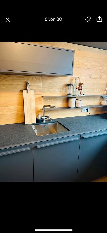 Modernes Eckhaus in Köln teilmöbliert zimmer