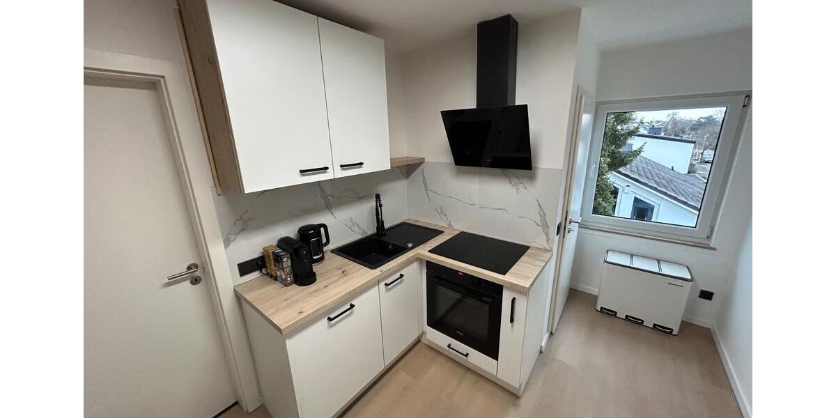Dachgeschoßwohnung Bonn Gronau - 1 Zimmer, 22 m&sup2;, 670&euro; | Angebot:25312293