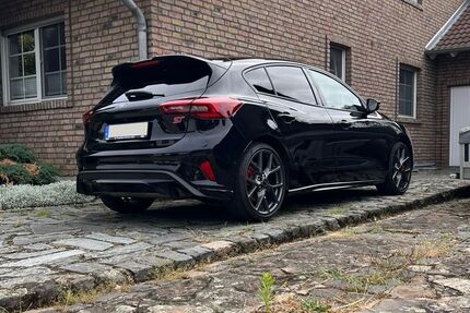 Ford Focus 47.000 km 29.999 &euro; Nörvenich 52388