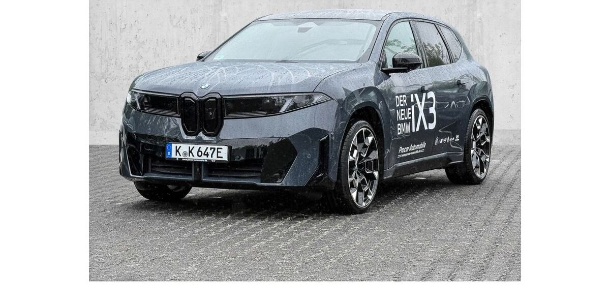 BMW iX3 2.155 km 89.480 &euro; Köln-Nord 50739