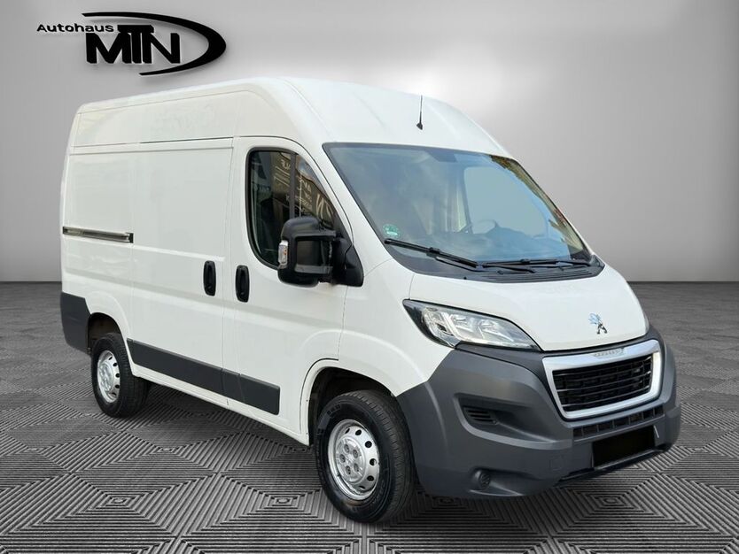 Peugeot Boxer 88.000 km 14.990 € Köln 51067