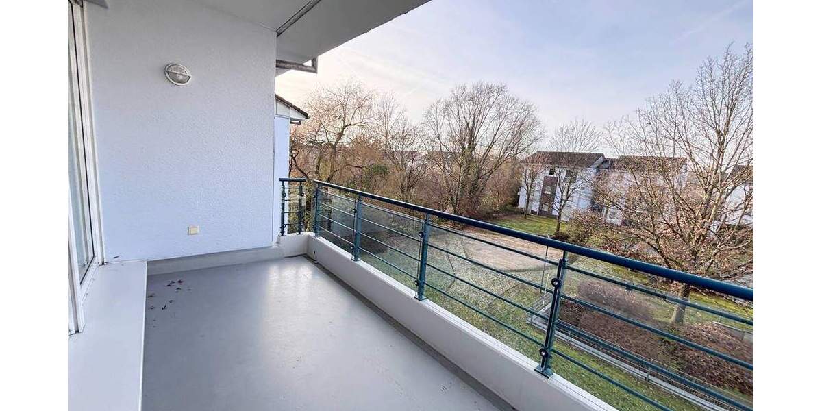 Hochwertige ETW mit Tiefgaragenstellplatz u. EBK in zentraler aber ruhiger Lage von Lev.-Schlebusch 3 zimmer