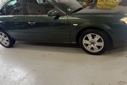 Ford Mondeo 140.000 km 1.200 &euro; Köln 50827