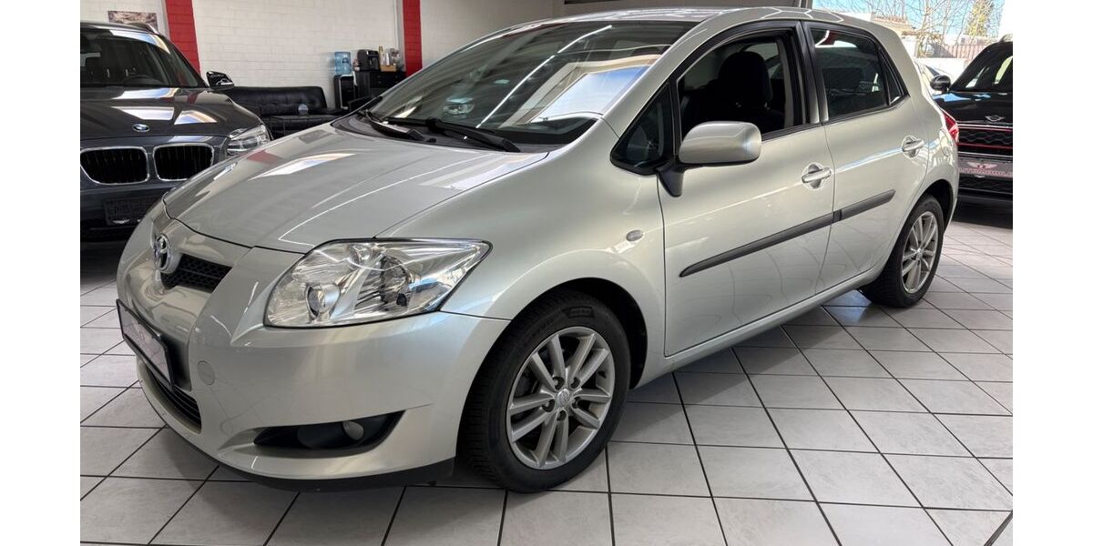 Toyota Auris 130.000 km 6.800 &euro; Leverkusen 51371