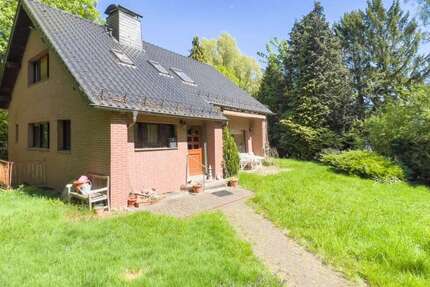 Haus Solingen Central - 7 Zimmer, 161 m&sup2;, 359.000&euro; | Angebot:27083041