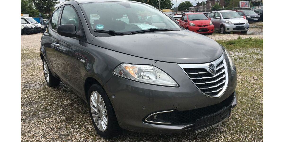 Lancia Ypsilon 59.000 km 4.999 &euro; Bonn 53227