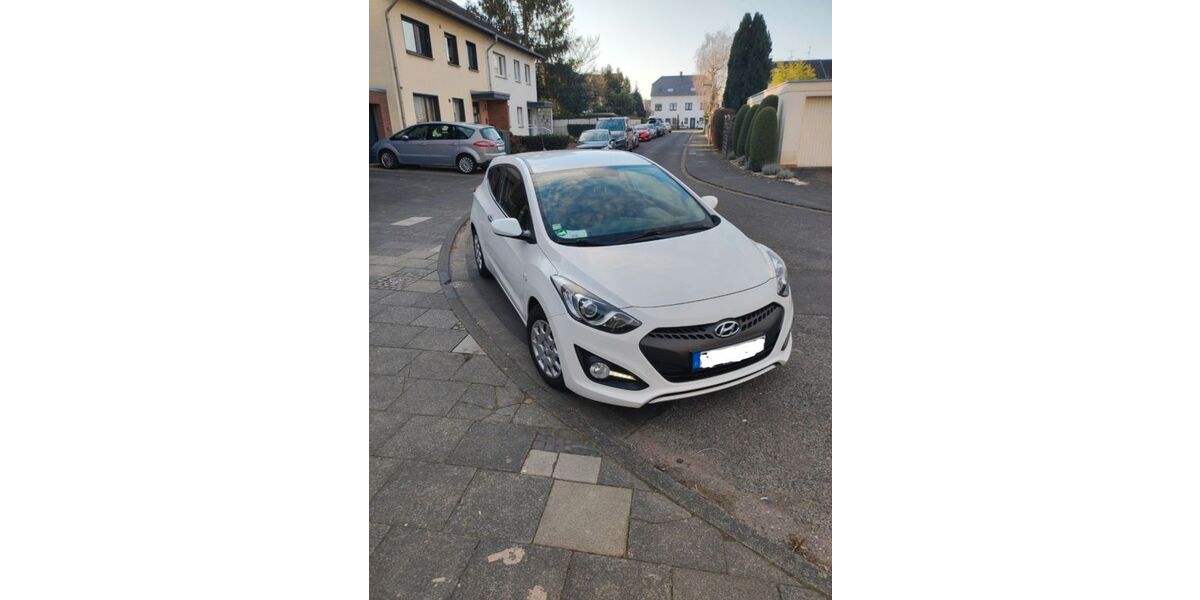 Hyundai i30 115.000 km 6.000 &euro; Köln 50676