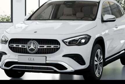 Mercedes-Benz GLA 200 14.000 km 42.890 &euro; Köln 50825