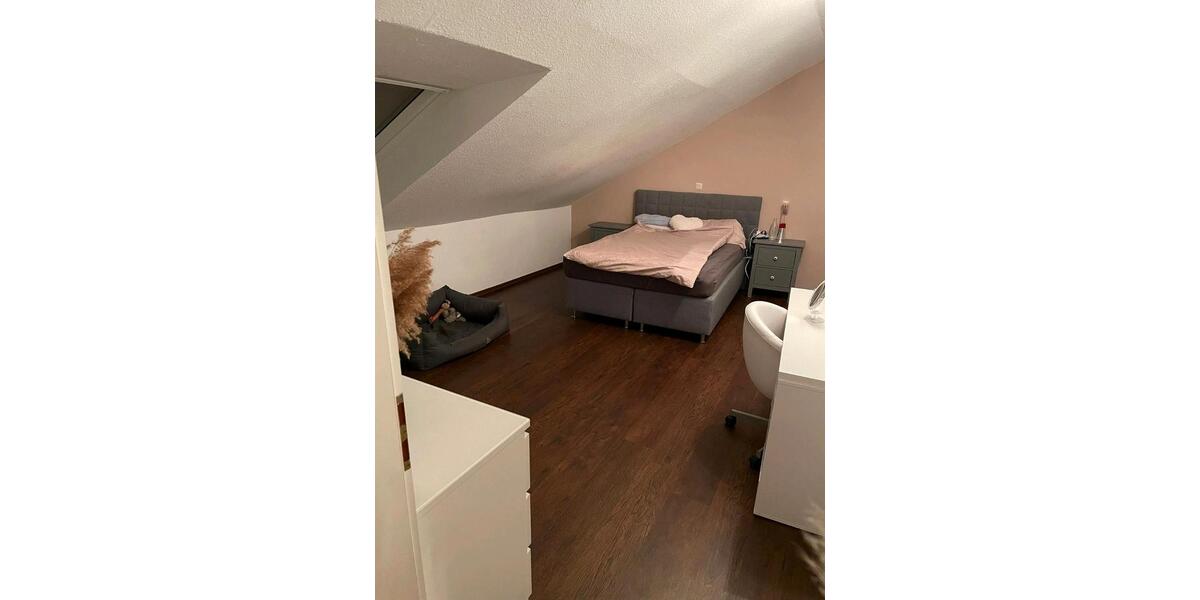 Dachgeschoßwohnung Weilerswist - 2 Zimmer, 60 m&sup2;, 850&euro; | Angebot:25426725