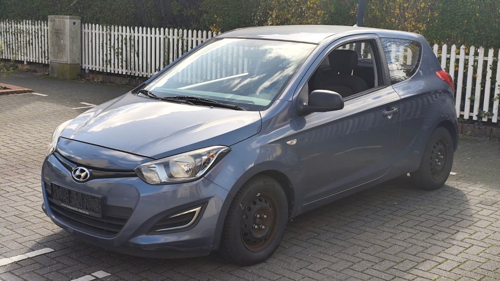 Hyundai i20 129.000 km 3.500 &euro; Leverkusen 51373