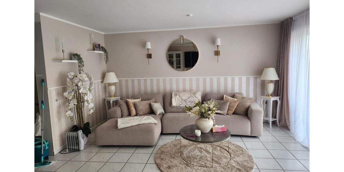 Reihenhaus Erftstadt - 5 Zimmer, 148 m&sup2;, 1.750&euro; | Angebot:26095570