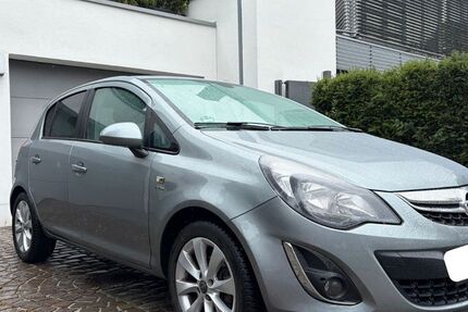 Opel Corsa 49.000 km 7.990 &euro; Köln 50670