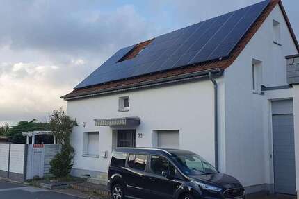 Haus zum Kaufen in Langenfeld 850.000 € 220 m² 9 zimmer