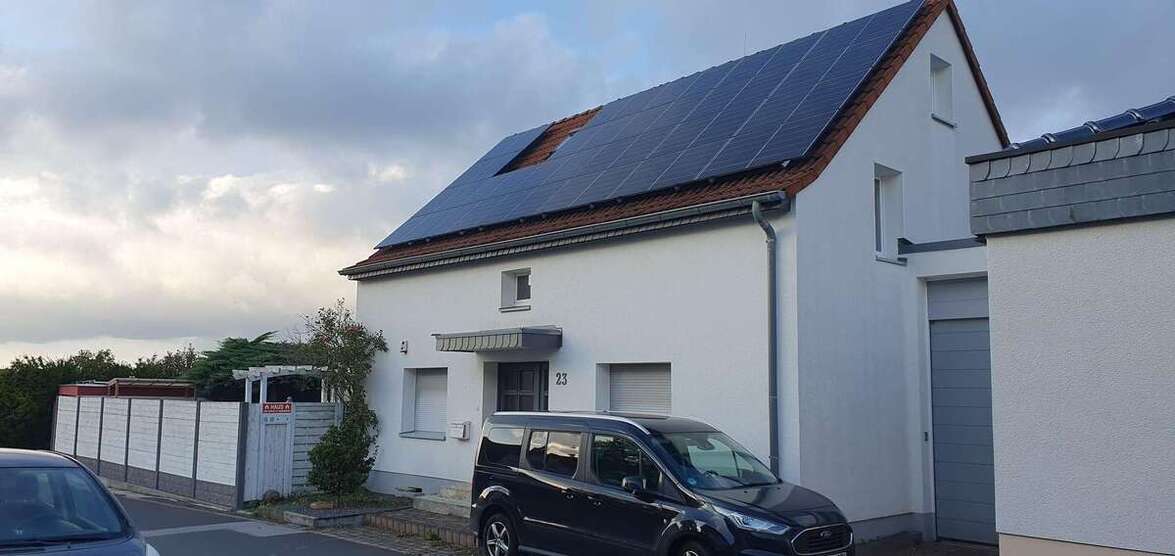 Haus zum Kaufen in Langenfeld 850.000 € 220 m² 9 zimmer