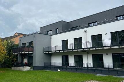 81 QM Penthouse Wohnung - TG - kein Keller - kleines 3. Zimmer 3 zimmer