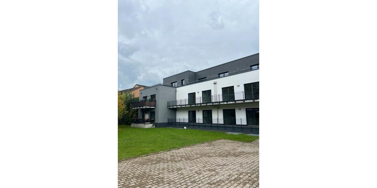 81 QM Penthouse Wohnung - TG - kein Keller - kleines 3. Zimmer 3 zimmer