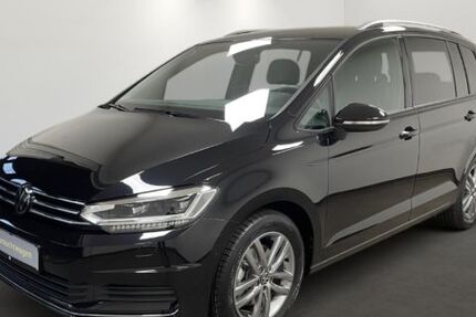 VW Touran 8.621 km 36.990 € Düsseldorf 40233