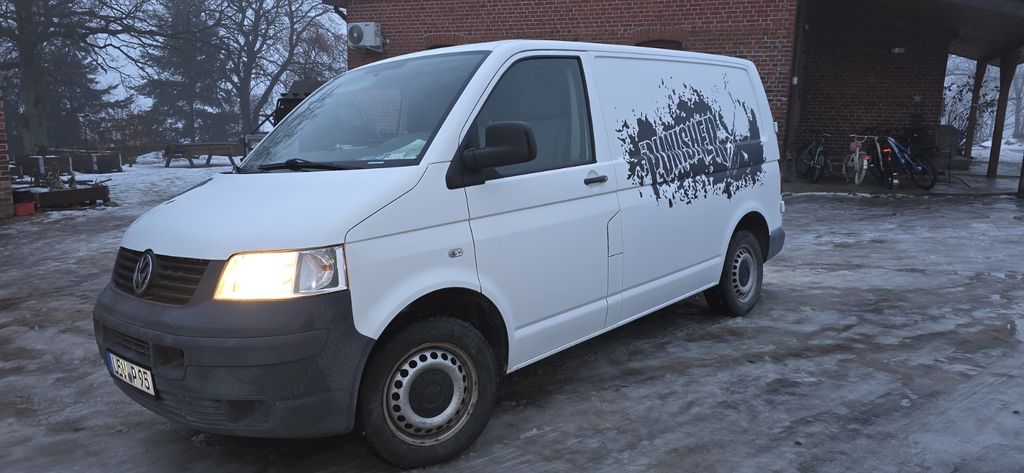 VW T5 Transporter 242.000 km 6.400 &euro; Leverkusen 51381