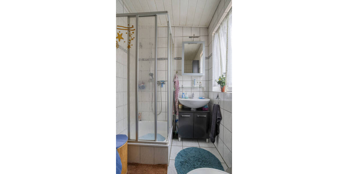 Handwerkerobjekt mit Potenzial in guter Lage von Solingen-Merscheid - Mehrfamilienhaus, Wohnhaus Solingen / Merscheid Merscheid | Angebot:26000750