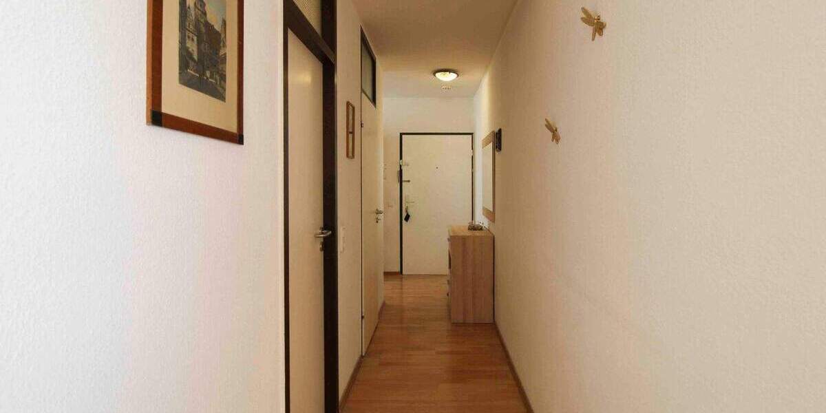 Charmante Barrierefreie 3-Zimmer-Wohnung mit zwei Balkonen und Tiefgaragenstellplatz in Köln-Weiden 3 zimmer