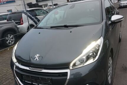Peugeot 208 102.779 km 4.999 &euro; Köln 51143