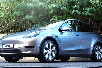 Tesla Model Y 85.581 km 35.980 &euro; Köln 50996