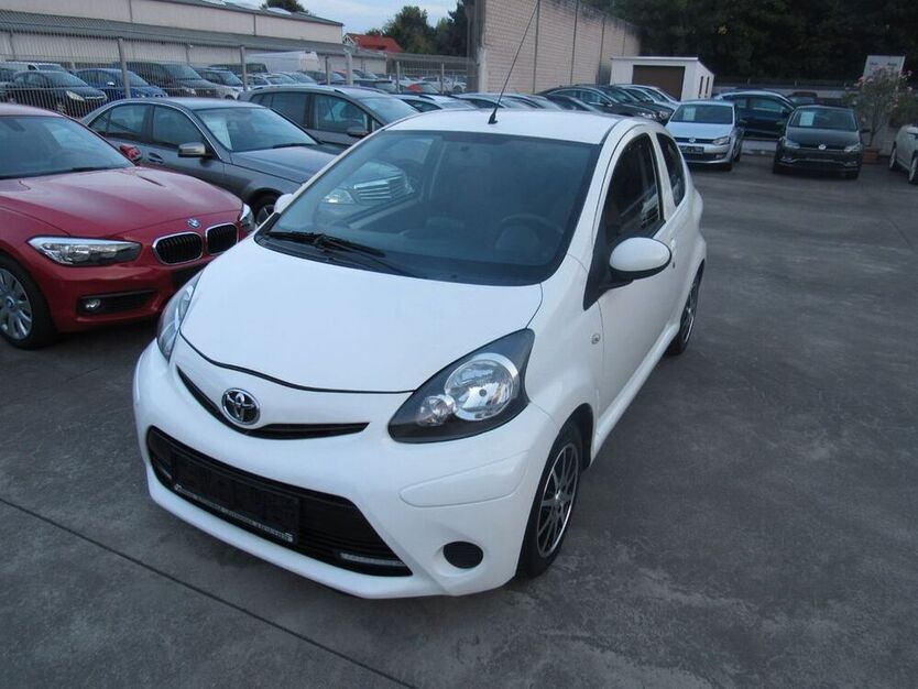 Aygo (X)