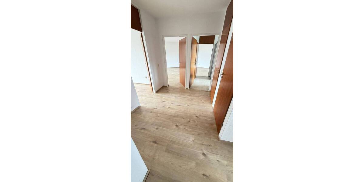 Etagenwohnung Köln Westhoven - 3 Zimmer, 101 m&sup2;, 275.900&euro; | Angebot:26875786