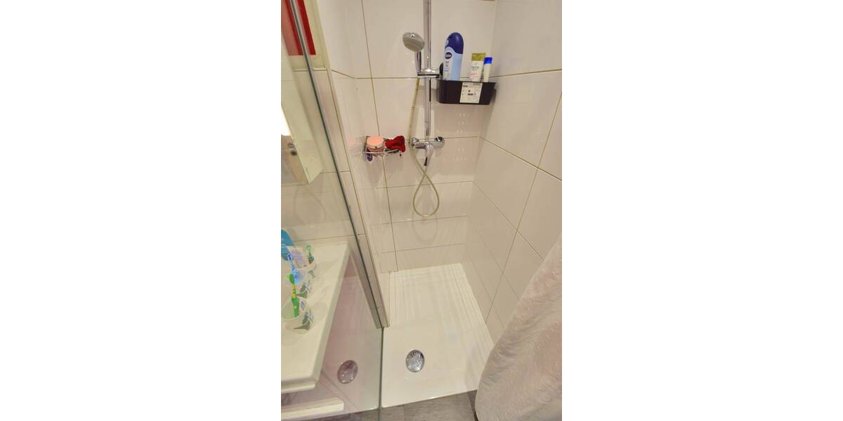 Kauf im Paket: 2 vermietete Wohnungen & 1 Garage in einem 3-Familienhaus in Bonn-Röttgen. 6 zimmer