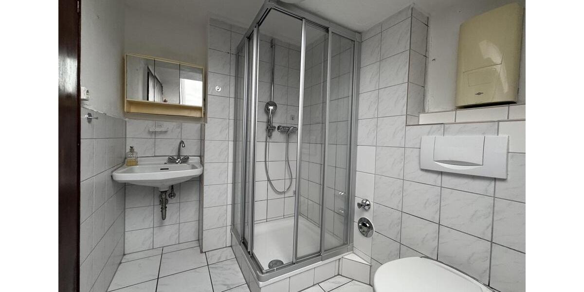 Gemütliche DG-Wohnung in Herkenrath für Familie oder WG 4 zimmer