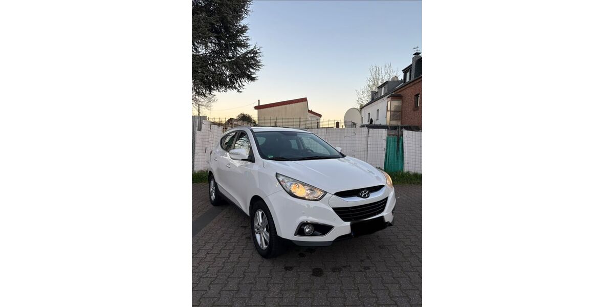 Hyundai ix35 252.000 km 5.000 &euro; Köln 50997