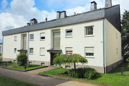 Gut vermietete 2-Zimmer-Dachgeschosswohnung mit Balkon u. Garage im Herzen von Burscheid 2 zimmer