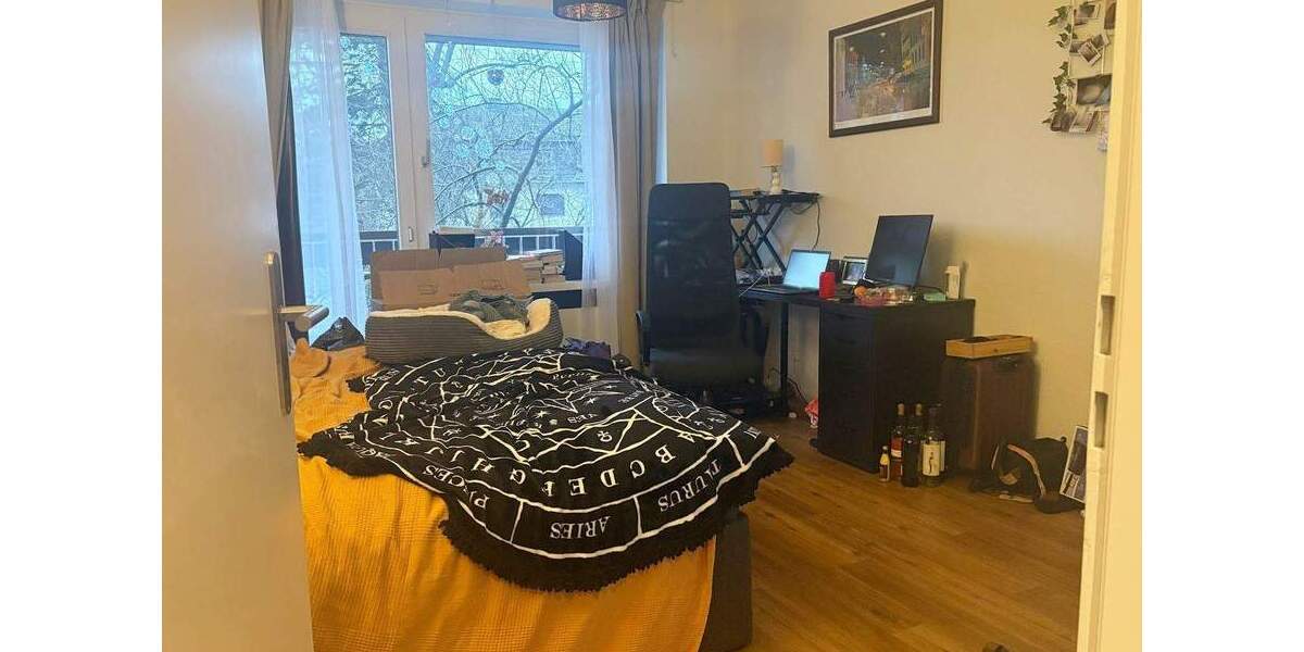 Nur noch einziehen! Modernisierte 4-Zimmer mit 2 Balkonen, neues Bad mit Wanne, Gäste-Bad mit Dusche 4 zimmer