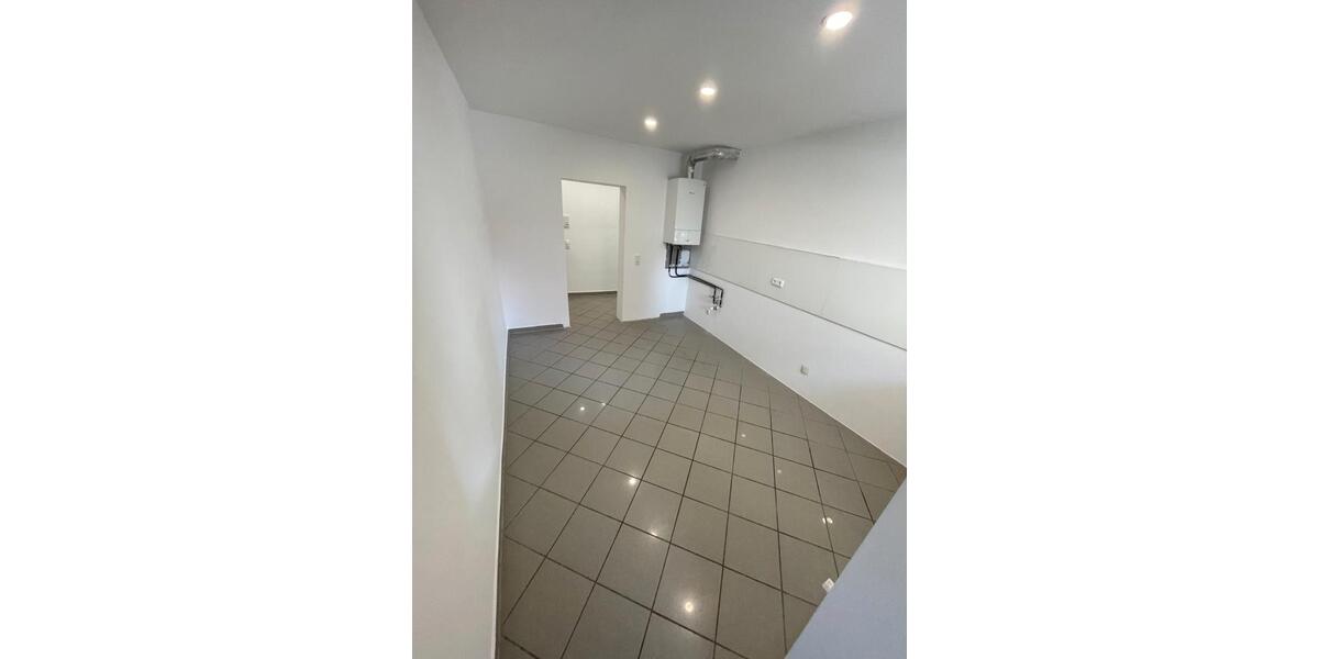Hochparterre Köln Ehrenfeld - 3 Zimmer, 81 m&sup2;, 1.800&euro; | Angebot:27627043