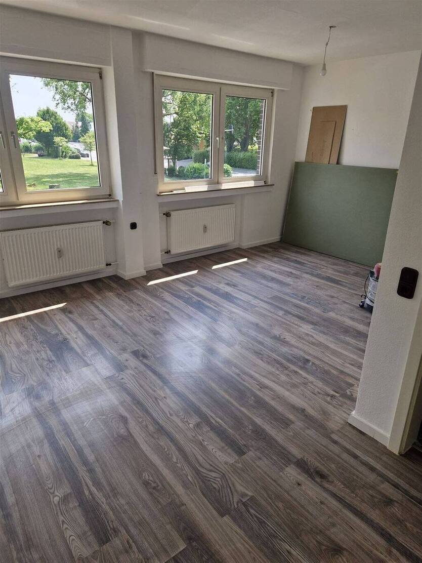 Großzügige 5 Zimmer-Wohnung mit Einbauküche und Terrasse 5 zimmer