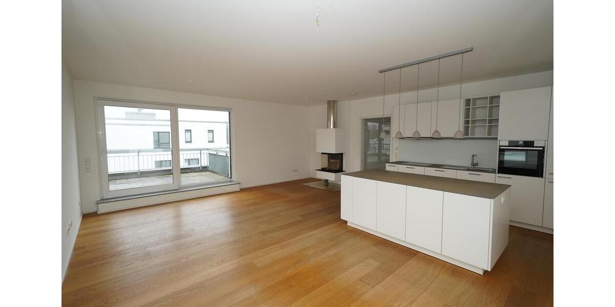 Hier lässt sich's leben! - Traumhafte 4-Zimmer-Wohnung mit 2 Bädern und einer sonnigen Dachterrasse 4 zimmer