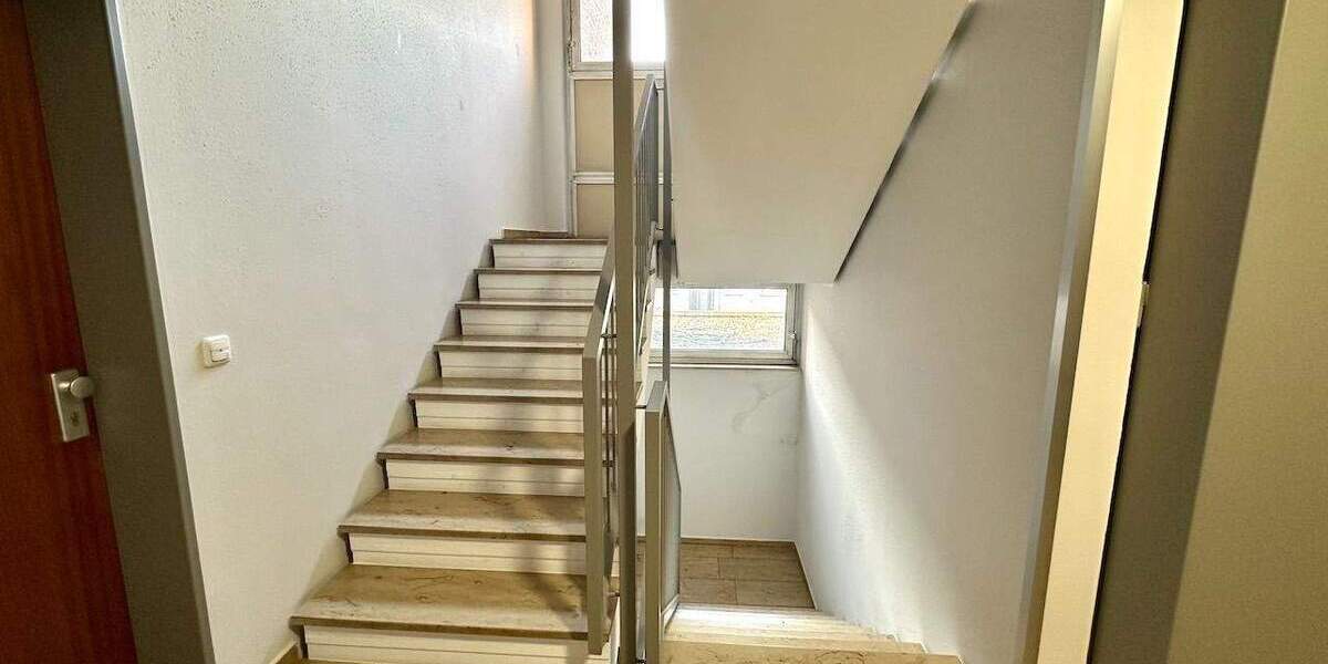 Etagenwohnung Köln Niehl - 2 Zimmer, 72 m&sup2;, 279.000&euro; | Angebot:25276856