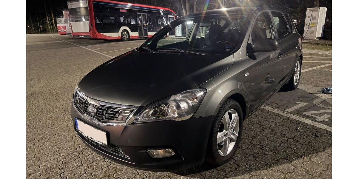 Kia ceed / Ceed 110.000 km 4.999 &euro; Kürten 51515