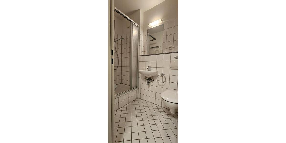 Eigentumswohnung 3,5 Zimmer 96,43m2 Balkon Aufzug 2 Parkplätze 3.5 zimmer